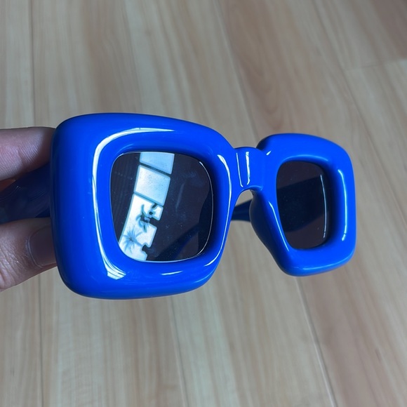 big fun vibrant blue glasses - Picture 5 of 5